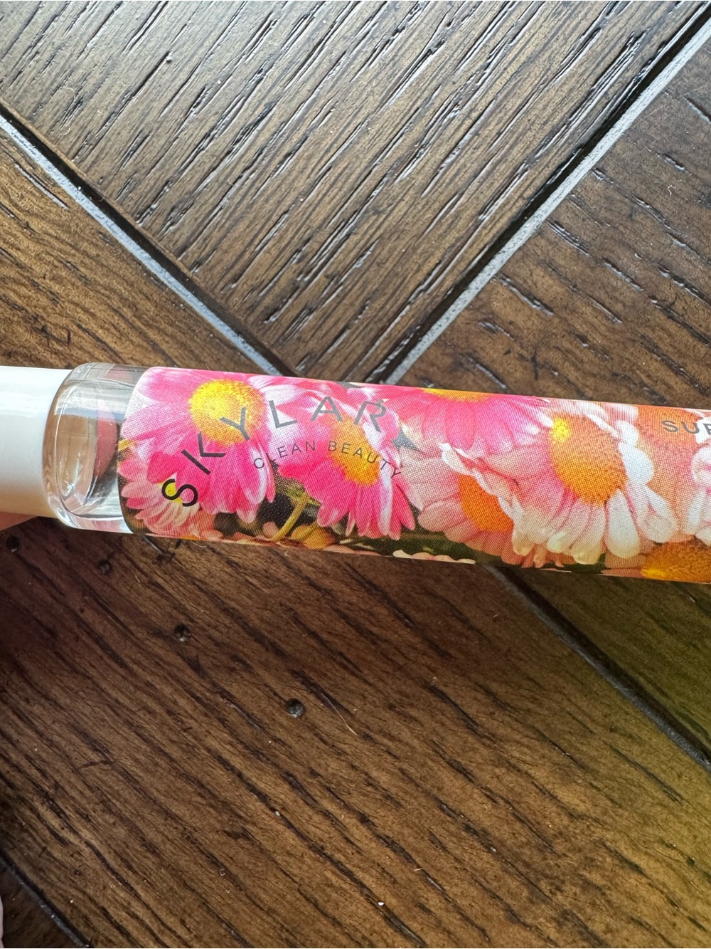 SKYLAR Pink Daisy Body Roller Ball - Floral Fragrance